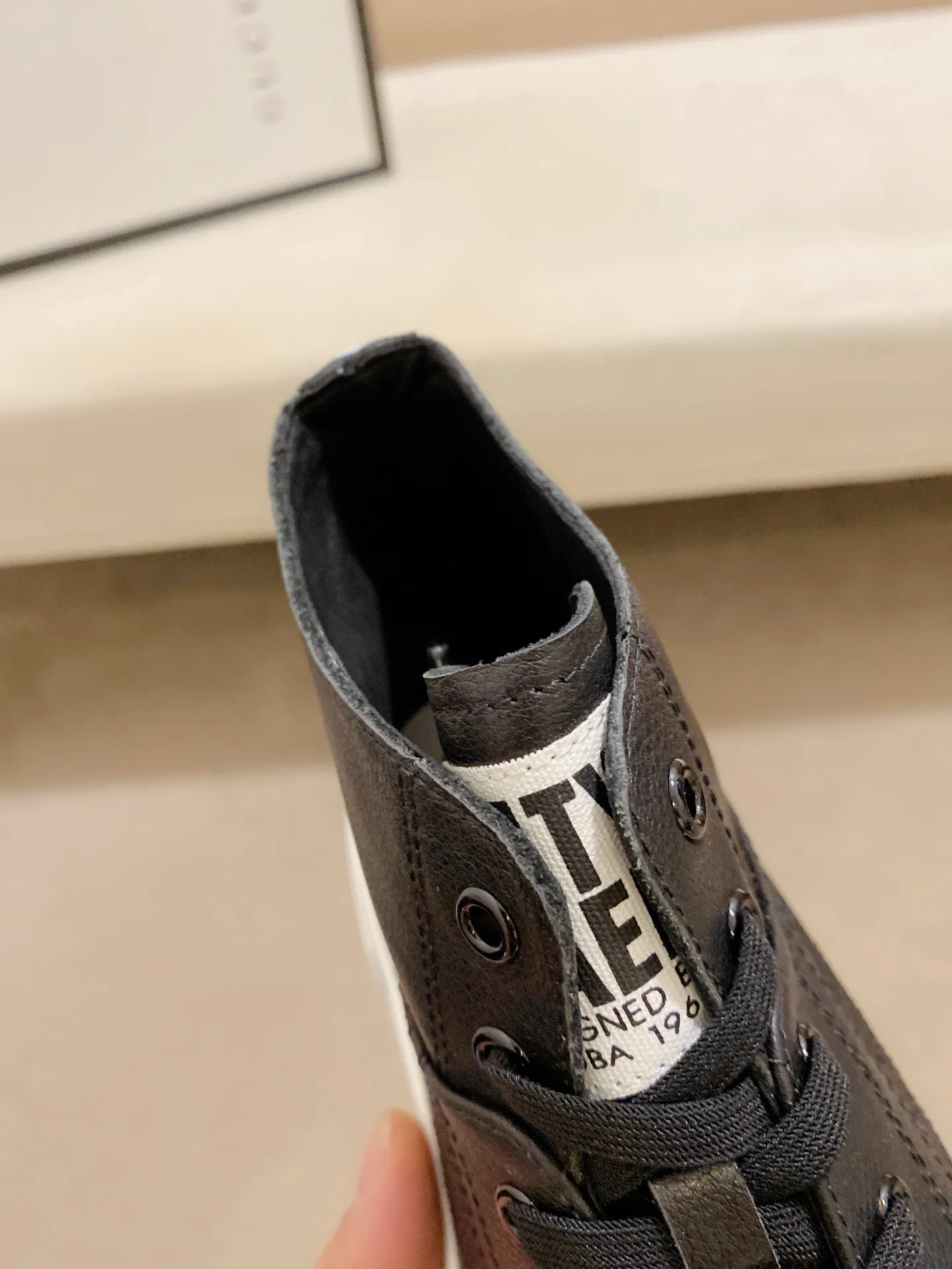 Men's clothing and shoes💰:480💰 (GUCCI) The latest model from the official website🎁🎁Casual and fashionable men's shoes👟, hot style💥The version is simple and elegant, exclusive for trendy men. Unique latest brand elements from the official website👑Original Gucci decoration, fashionable and generous, the fabric is original cowhide ✅Sheepskin lining, the official website specifies wear-resistant casual outsole, the classic model is taken in kind at the counter🎬38-44 (45 is custom-made and cannot be returned or exchanged)